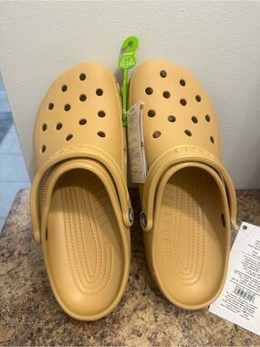 CROCS Classic Clog in Tan